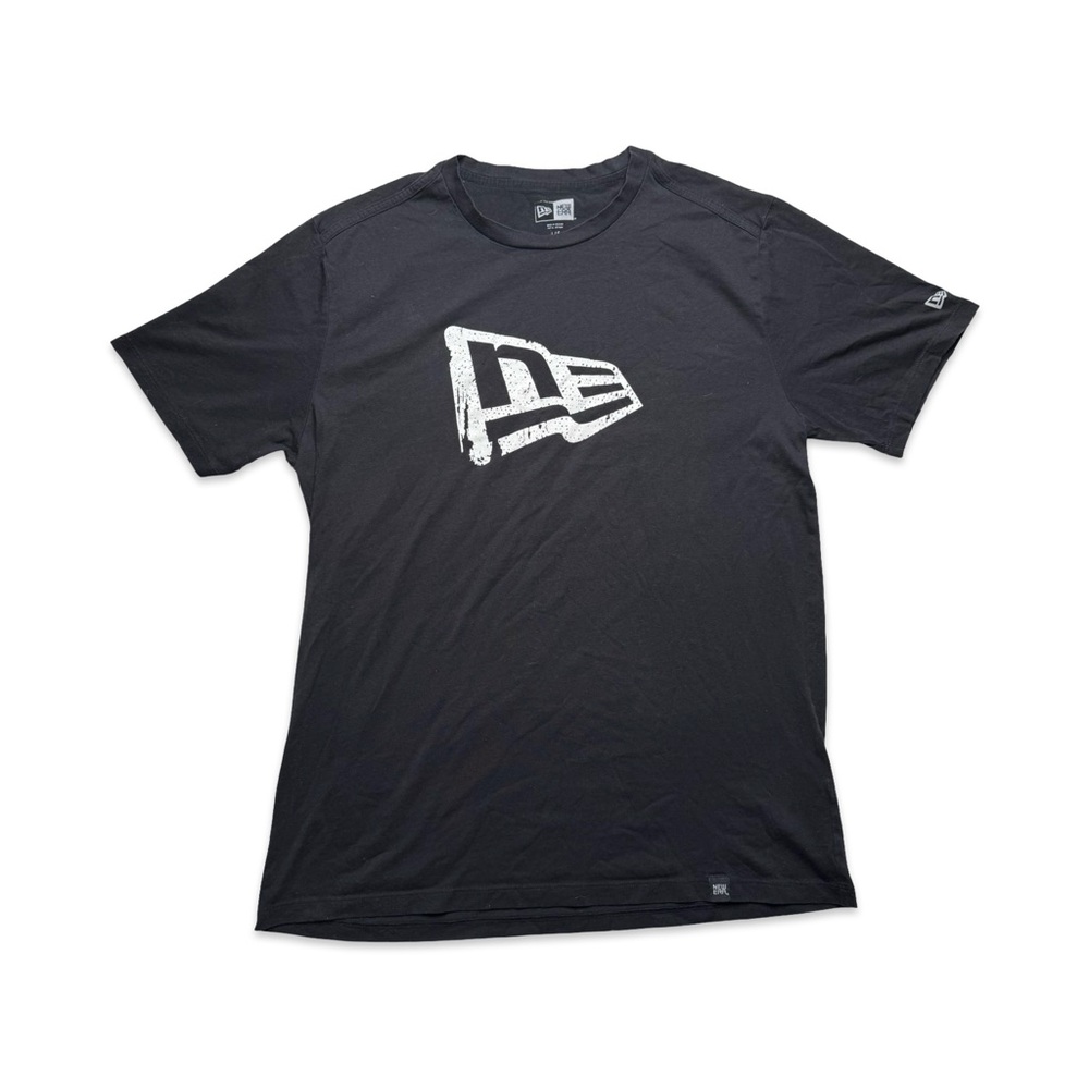 New Era Black Shirt – Classic & Comfortable